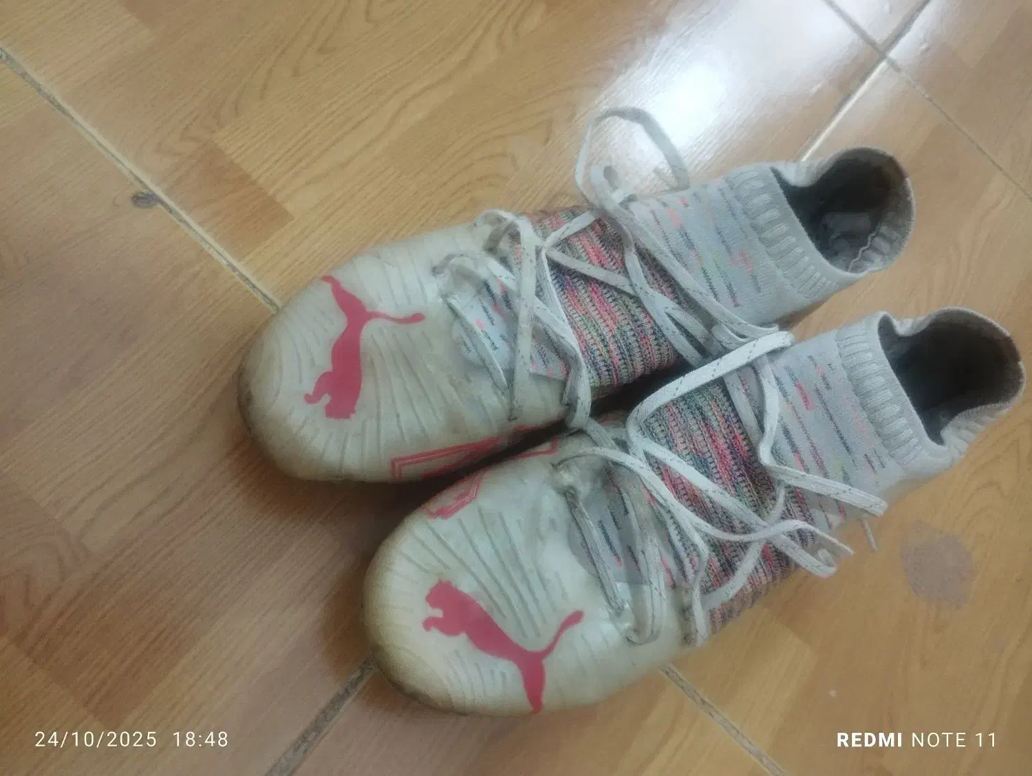 کفش فوتبالی|کیف، کفش، کمربند|آباده, |دیوار