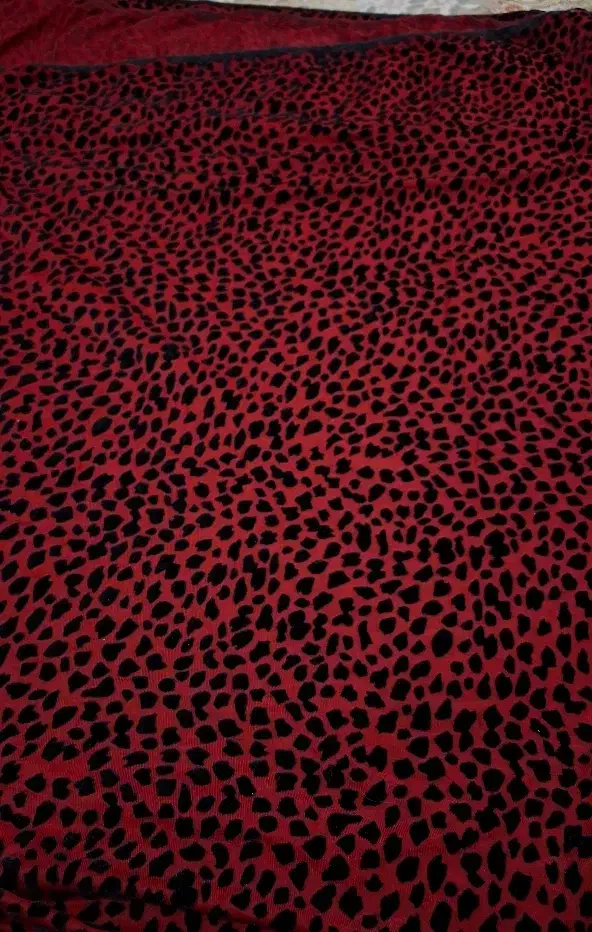 چند پارچه و تی شلوار|لباس|جم, |دیوار