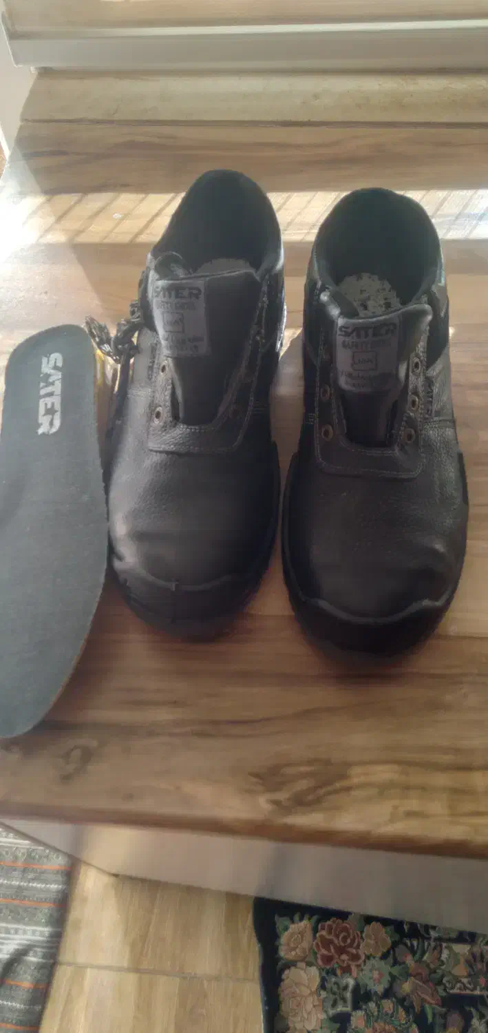 کفش ایمنی|کیف، کفش، کمربند|زنجان, |دیوار