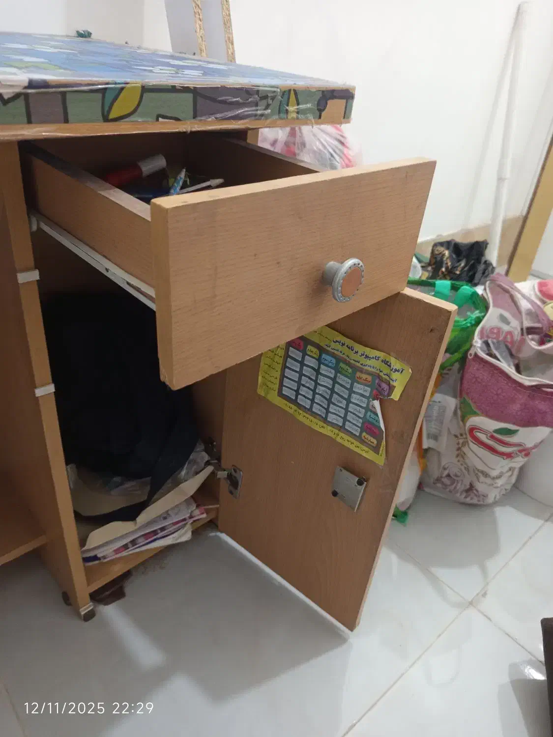 میز تحریر و میز کامپیوتر|میز تحریر و کامپیوتر|مشهد, خواجه ربیع|دیوار