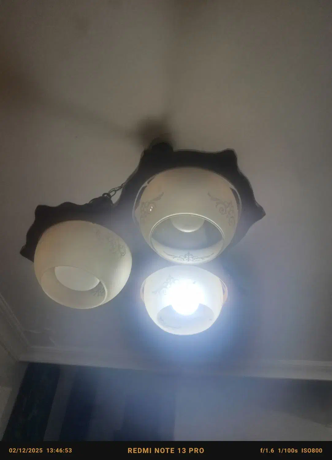 دوعددلوسترچوبی|لوستر و چراغ آویز|رشت, حومه رشت|دیوار