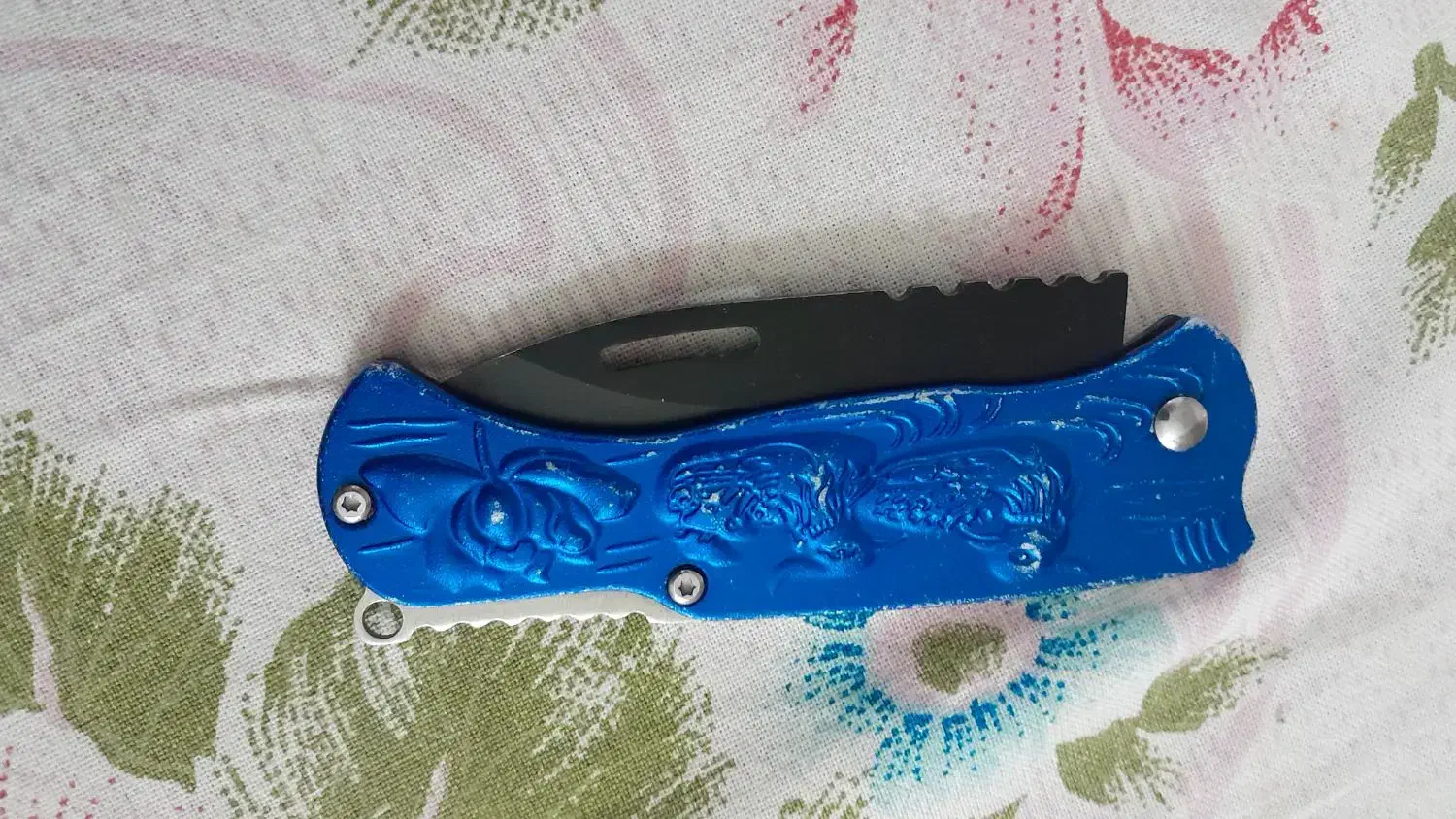 چاقو|کلکسیون اشیاء عتیقه|گنبد کاووس, |دیوار