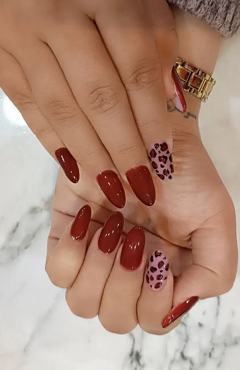 کاشت ناخن 350|خدمات آرایشگری و زیبایی|مشهد, ایثار|دیوار