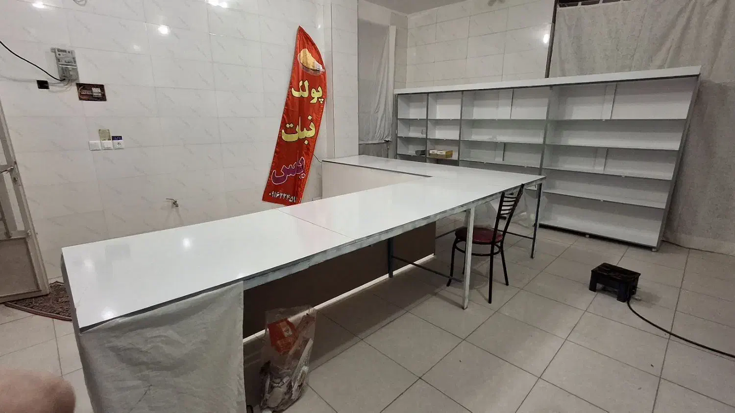 فروش قفسه مغازه با میز و دخل|فروشگاه و مغازه|بروجن, |دیوار