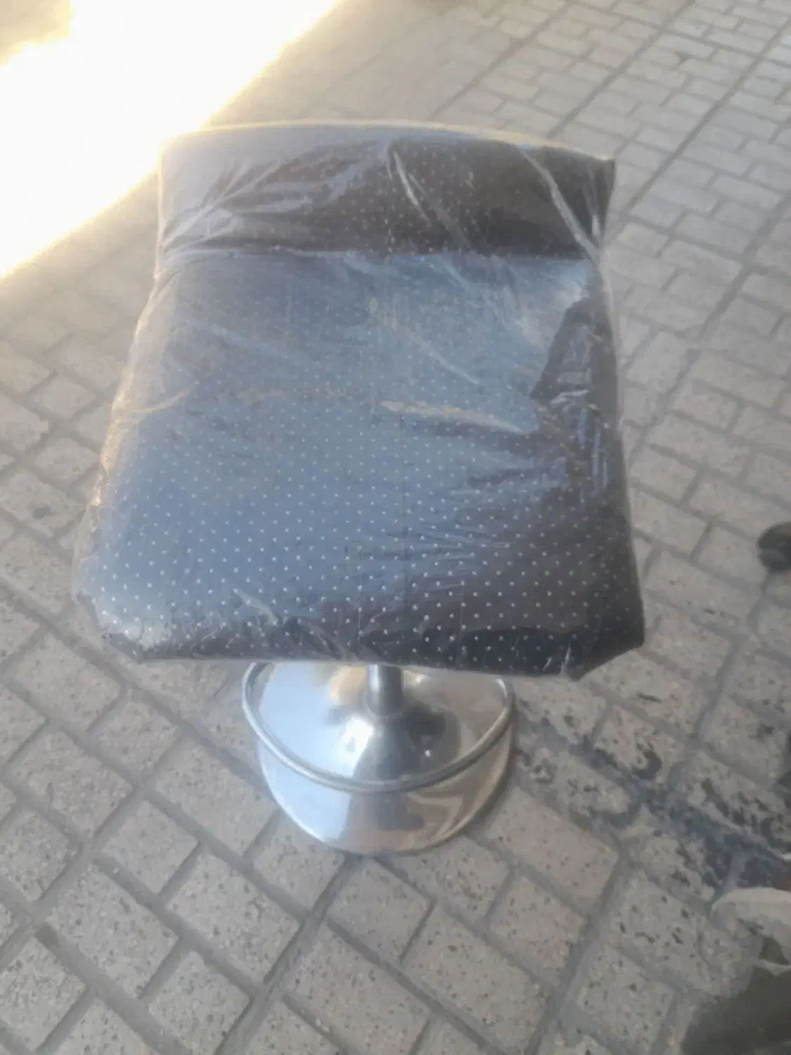 گردون اوپنی جکدار درحد نو چرم نو|صندلی و نیمکت|مشهد, صیاد شیرازی|دیوار