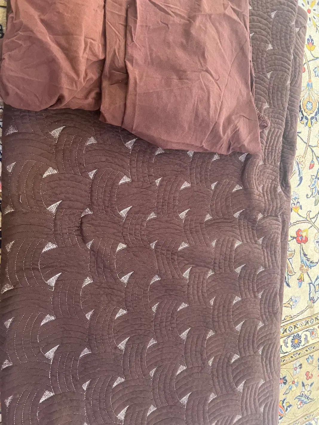 روتختی ۲ نفره ۴ تکه وتعدادی ملحفه|سرویس روتختی|کیش, |دیوار