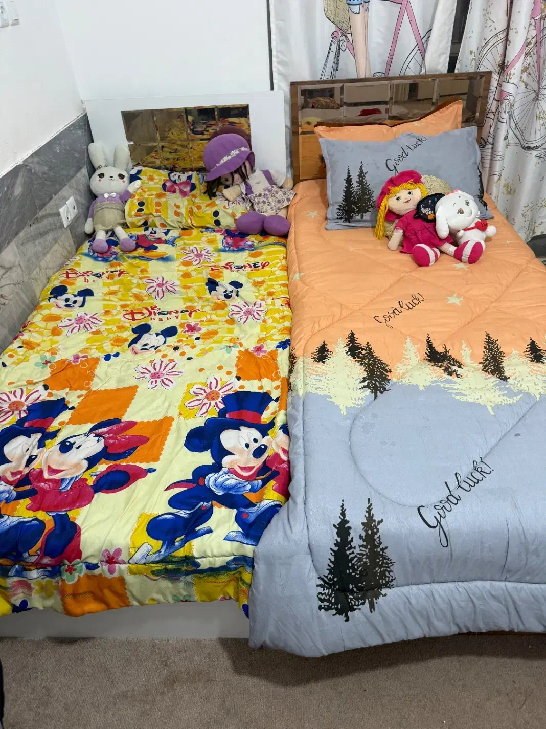 دو عدد تخت یک نفره چوبی در حد نو ۱۳،۵۰۰|تخت و سرویس خواب|نهبندان, |دیوار