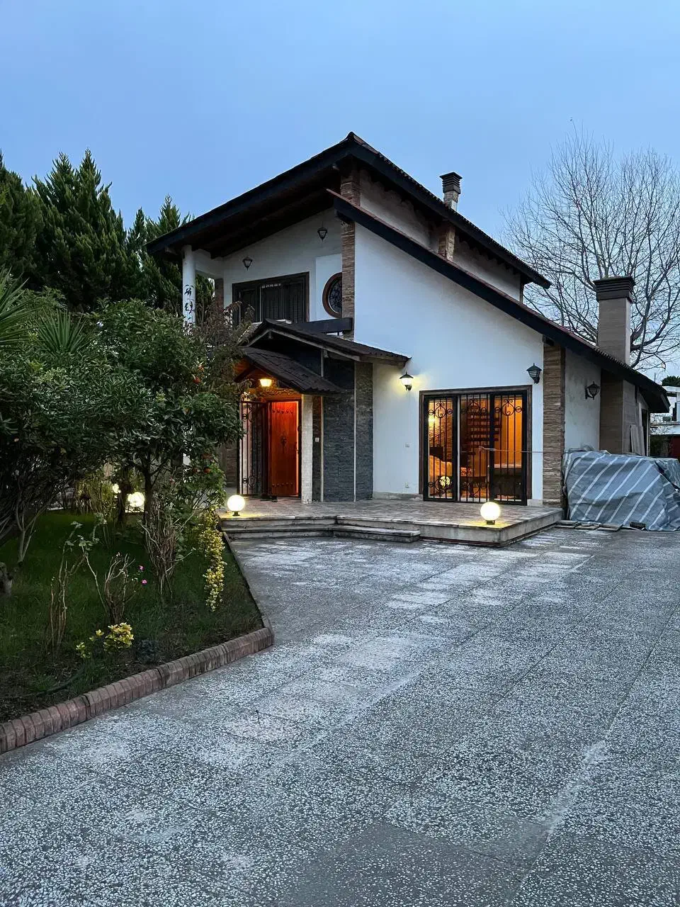 ویلاباغ۴۰۰م مبله فروش فوری به علت مهاجرت سند۶دانگ|فروش خانه و ویلا|ایزدشهر, |دیوار