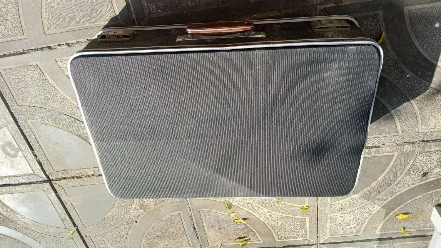 چمدان قدیمی|کیف، کفش، کمربند|ارومیه, |دیوار