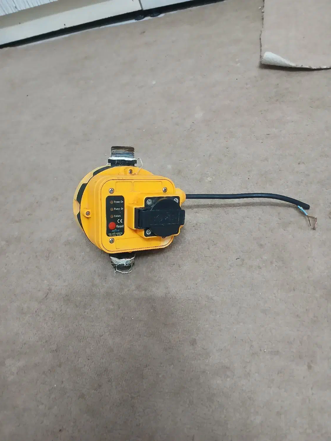 اتومات پمپ اب سالم|سایر لوازم برقی|مشهد, زیرکن|دیوار