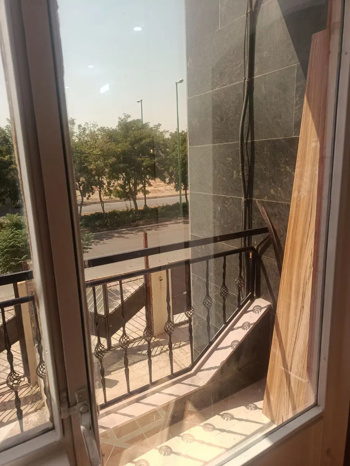 آپارتمان ۸۵ متری ۲ خواب با آسانسور بر قیام|فروش آپارتمان|شاهینشهر, شهرک ردانی پور|دیوار