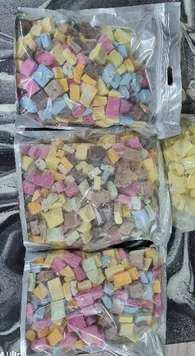 عمده فروشی و پخش بستنی خشک|عمدهفروشی|رشت, منظریه|دیوار