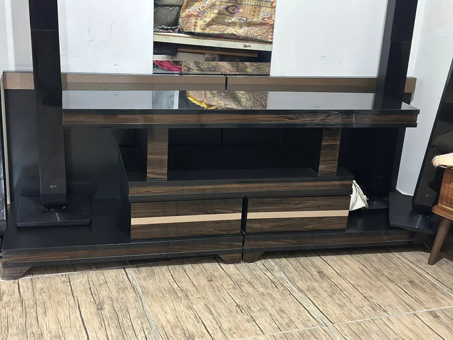 میز تی وی|میز تلویزیون|جلفا, |دیوار