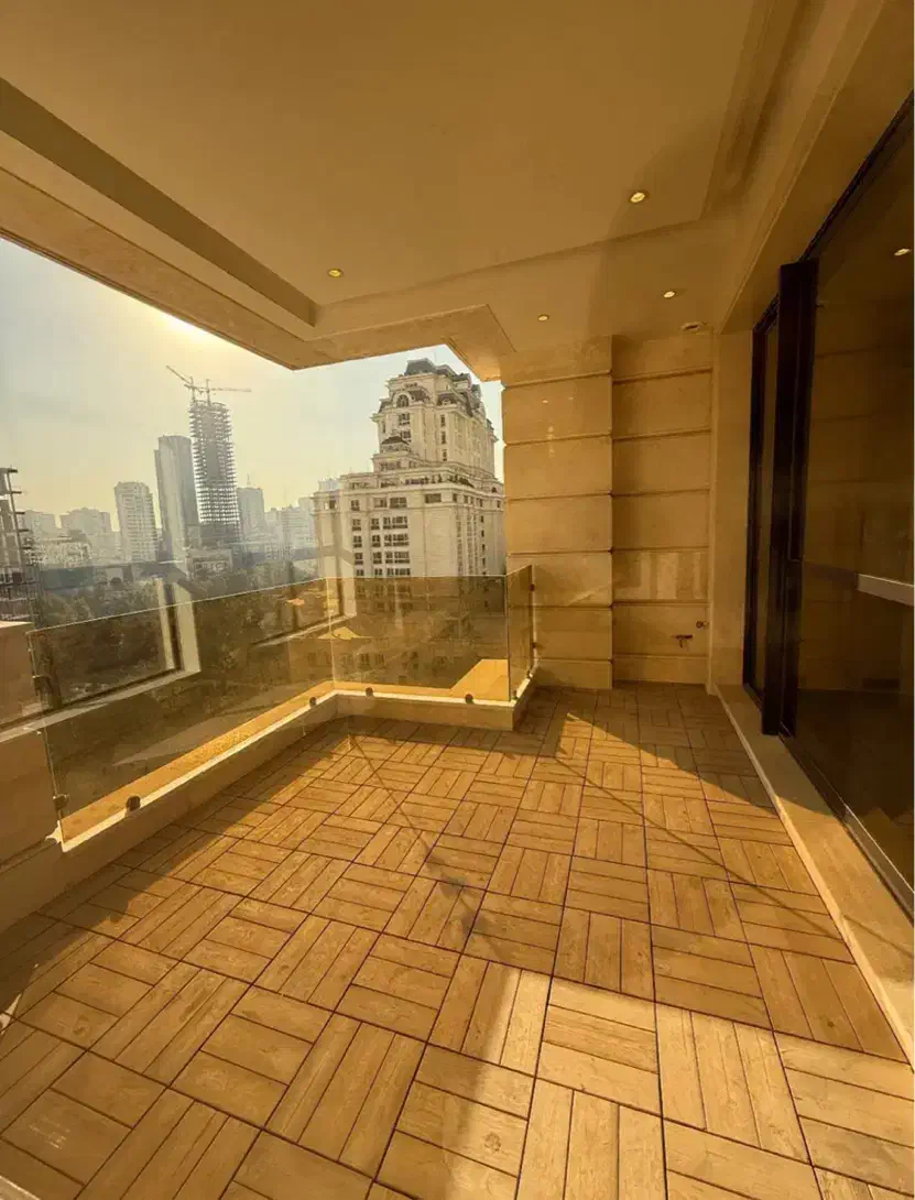 ۲۰۰متر کلیدنخورده بوکان/۱۰متر تراس قابل چیدمان