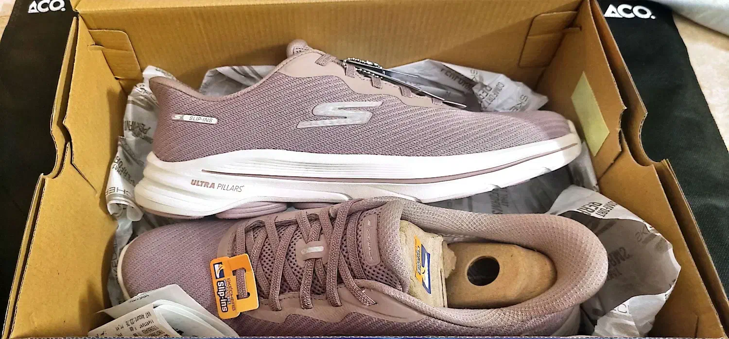 کفش اسکیچرز زنانه اصل سایز ۳۹ مدل جدید|کیف، کفش، کمربند|تهران, شهرک هما|دیوار