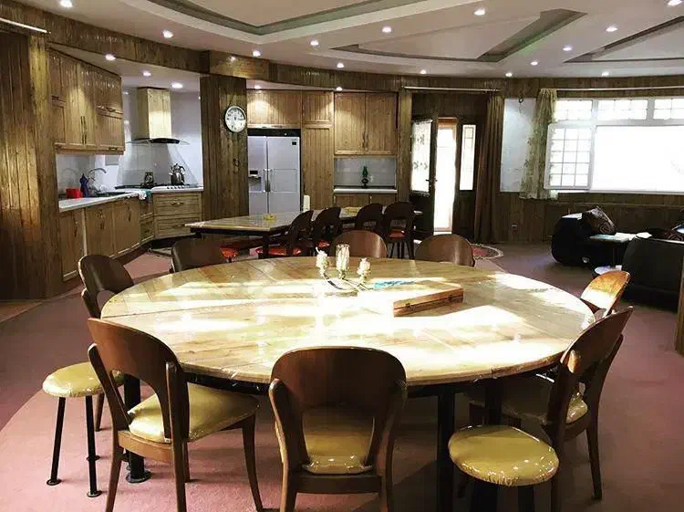 اجاره ویلا 2200 متری لب اب باغبهادران|اجارهٔ خانه و ویلا|باغ بهادران, |دیوار