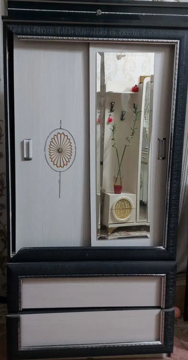 کمد|جاکفشی، کمد، دراور|نیمروز, |دیوار