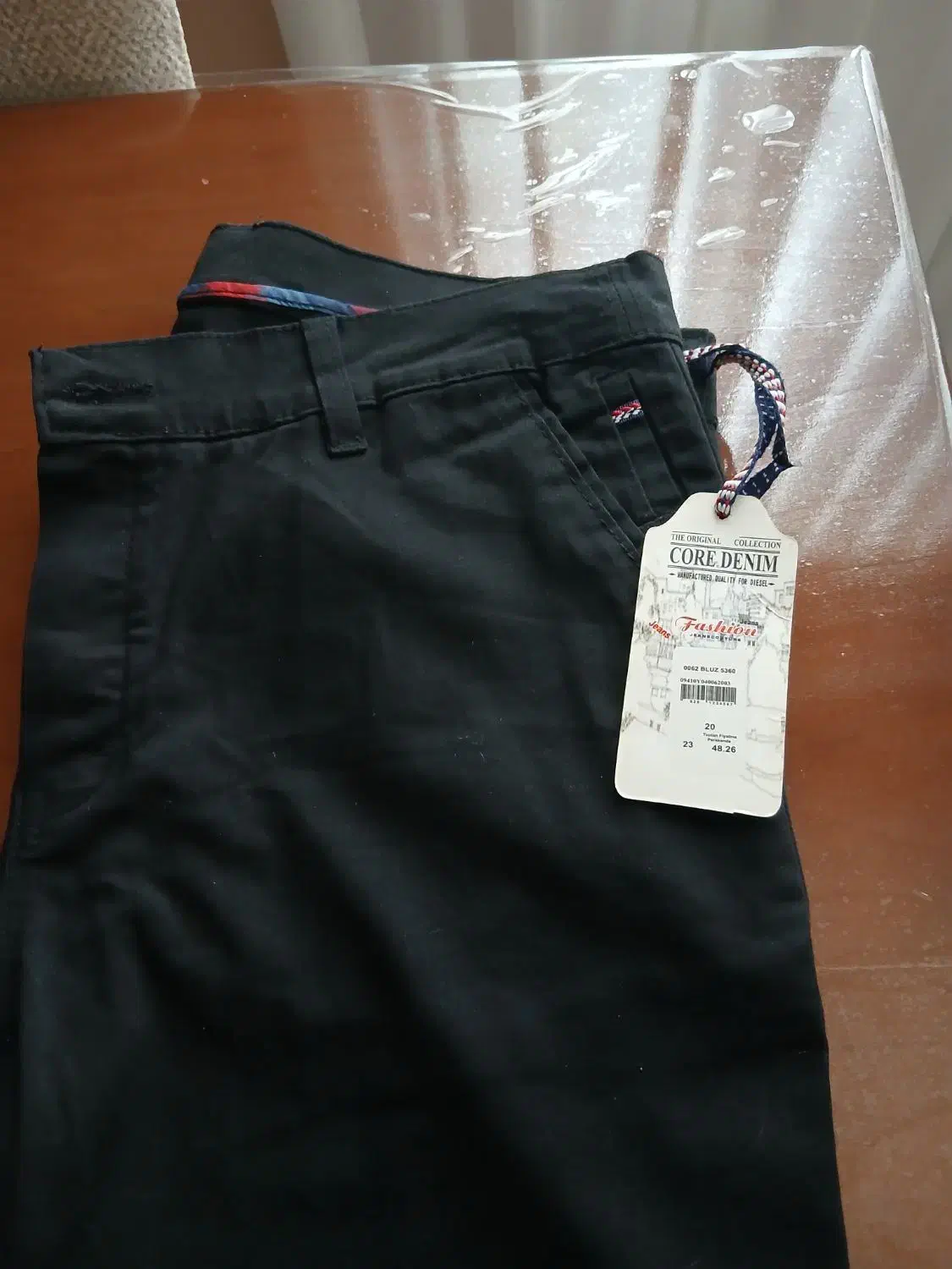 شلوار کتان|کیف، کفش، کمربند|پرند, فاز ۴|دیوار