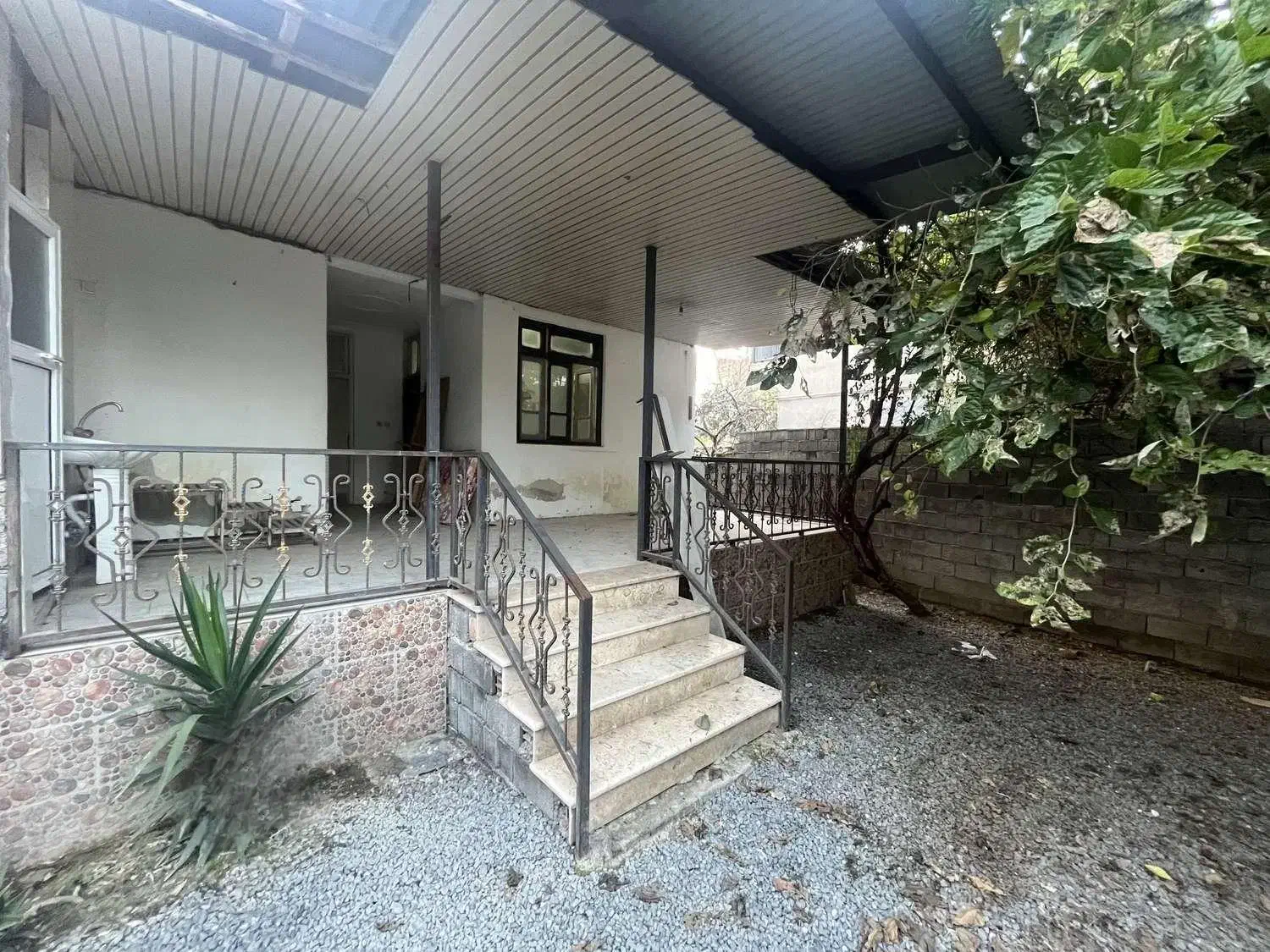 ویلا باغ250متری با۹۰متر بنامدارک کامل،باسه انشعاب|فروش خانه و ویلا|فریدون‌کنار, |دیوار