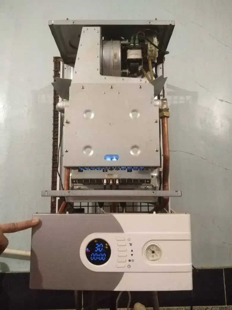 خدمات سرویس و تعمیر انواع پکیج و آبگرمکن|خدمات پیشه و مهارت|پرند, فاز ۳|دیوار