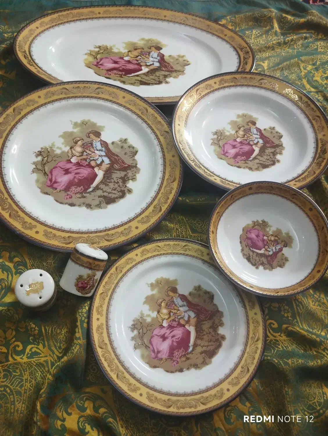 سرویس چینی طرح لمونژ  لیلی و مجنون|ظروف سرو و پذیرایی|قم, عمار یاسر|دیوار