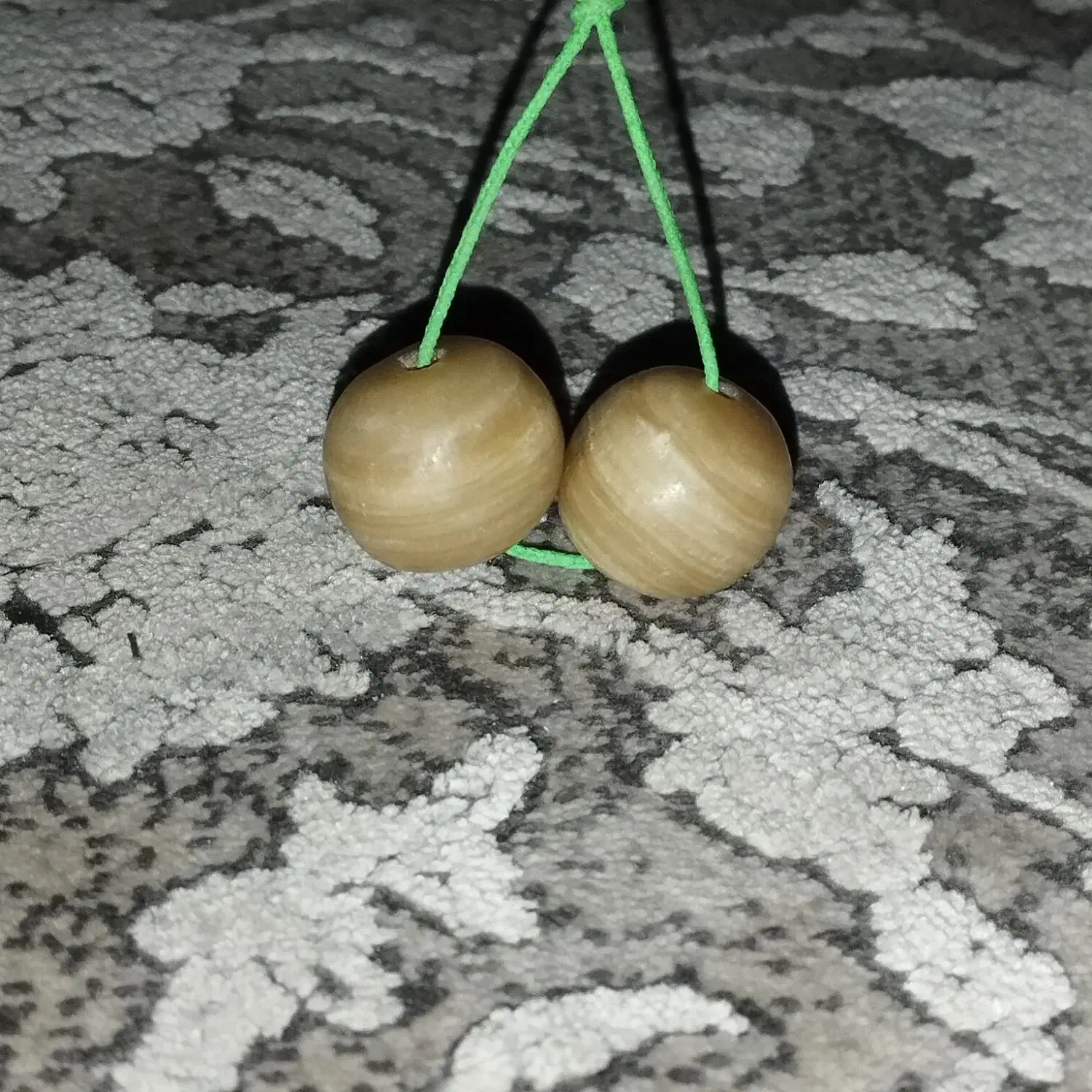 جفت مهره سلیمانی|کلکسیون اشیاء عتیقه|قم, نخودی|دیوار