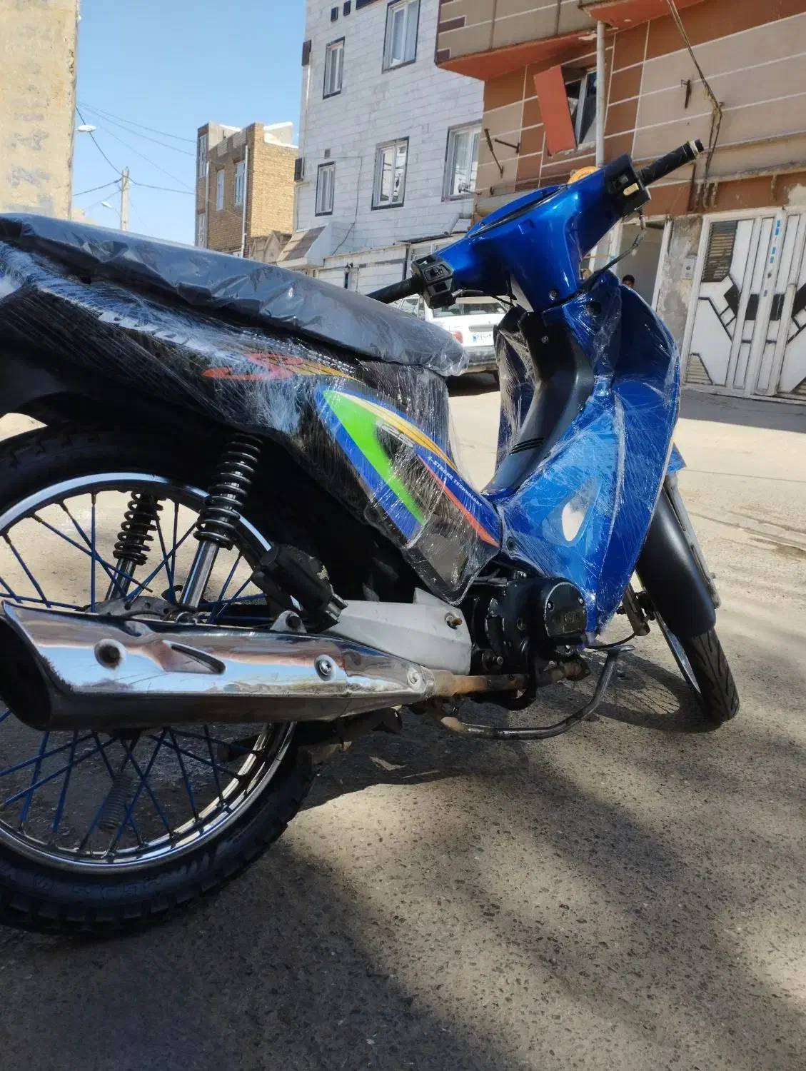 ویو و کاستوم|موتورسیکلت|خوی, |دیوار