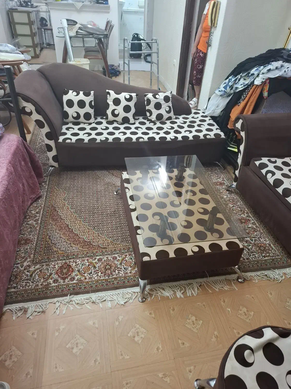 مبل راحتی و یه تخت یک نفره|مبلمان خانگی و میز عسلی|لنگرود, |دیوار