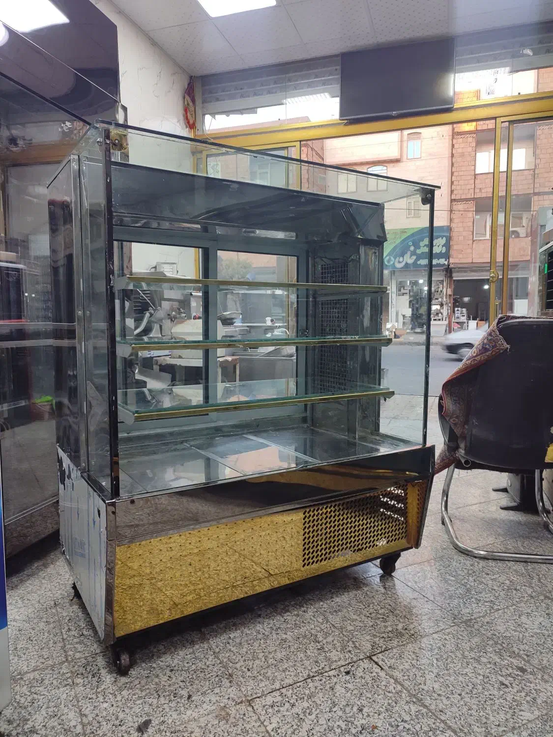 یخچال مکعبی ویترینی 120سانتی در حد نونو|فروشگاه و مغازه|نسیم‌شهر, |دیوار