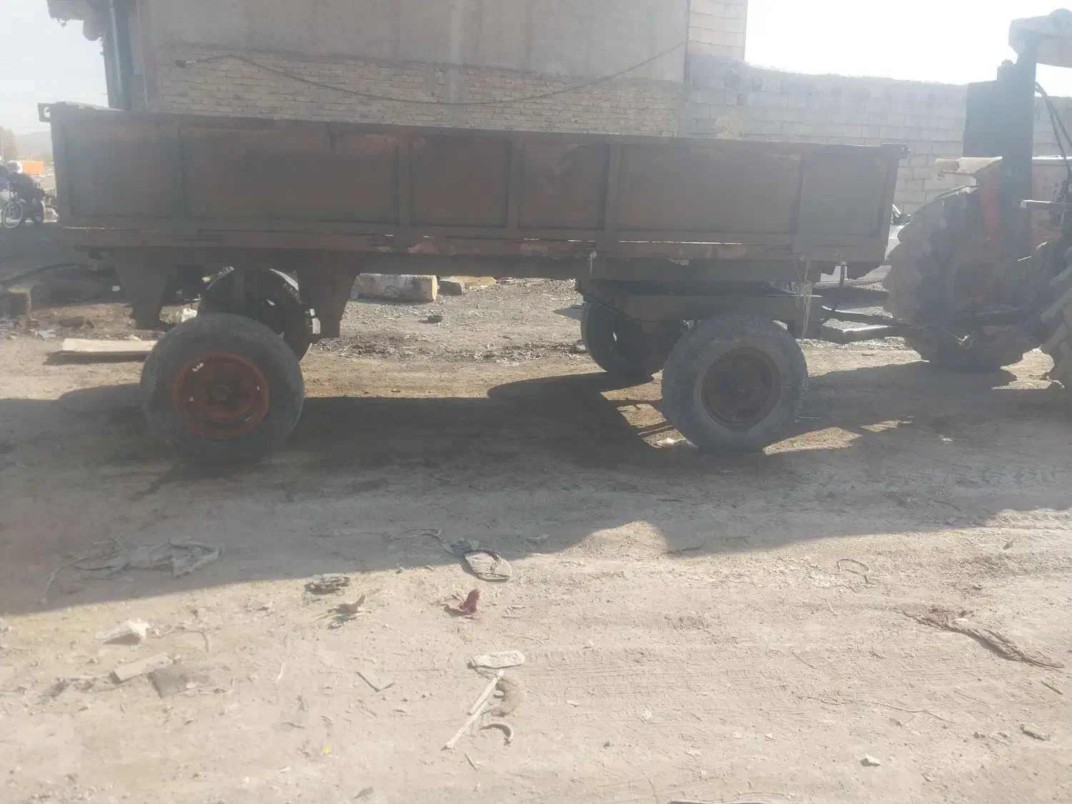 تریلی چهار چرخ|ماشین‌آلات صنعتی|اهر, |دیوار