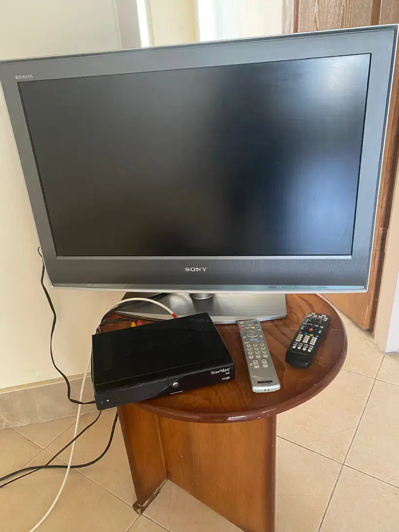 تلویزیون سونی ۳۲ اینچ اصل|تلویزیون و پروژکتور|تهران, دریاچه شهدای خلیج فارس|دیوار