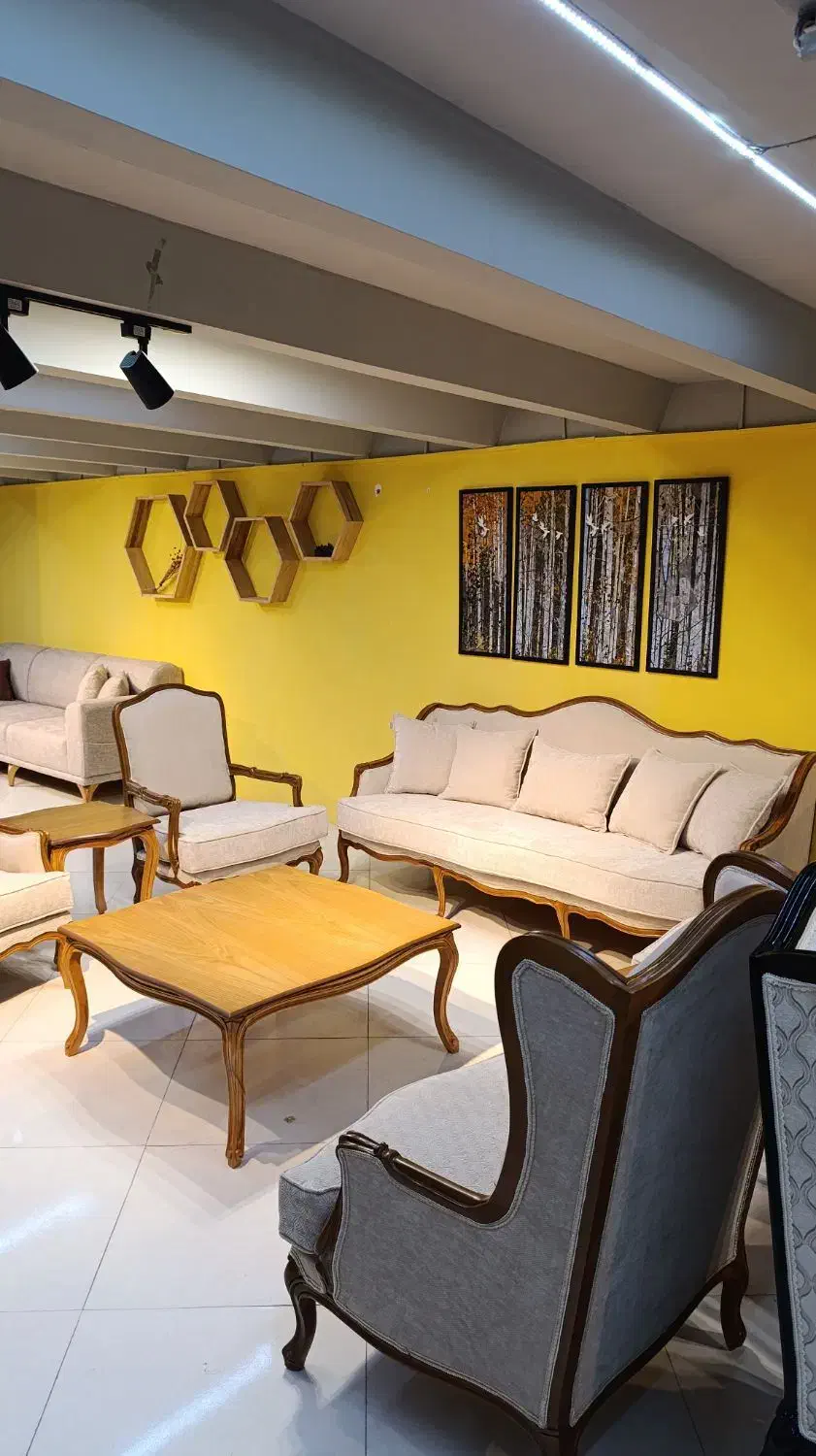 سلطنتی|مبلمان خانگی و میز عسلی|نیشابور, شهرک بهارستان|دیوار