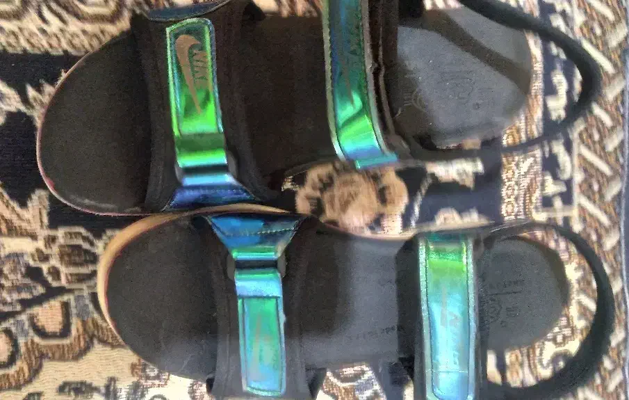 صندل|کیف، کفش، کمربند|زابل, |دیوار