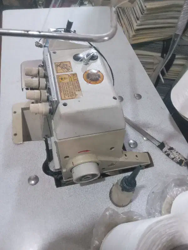 زیگزال کنتکس ۹۰۰۰تمیز درحداگ|چرخ خیاطی و ریسندگی|قرچک, قشلاق جیتو|دیوار