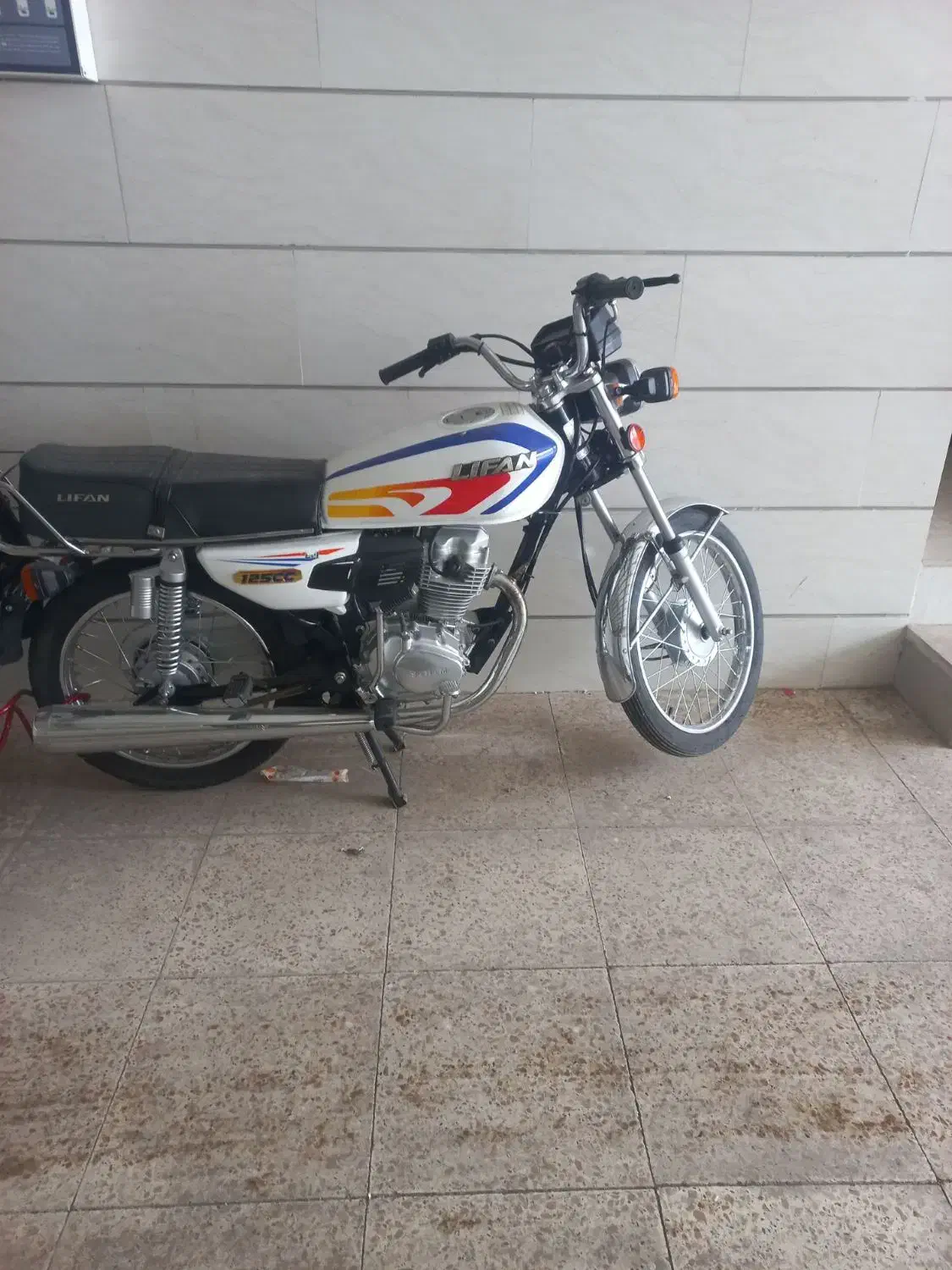 موتور سیکلت|موتورسیکلت|میانه, |دیوار