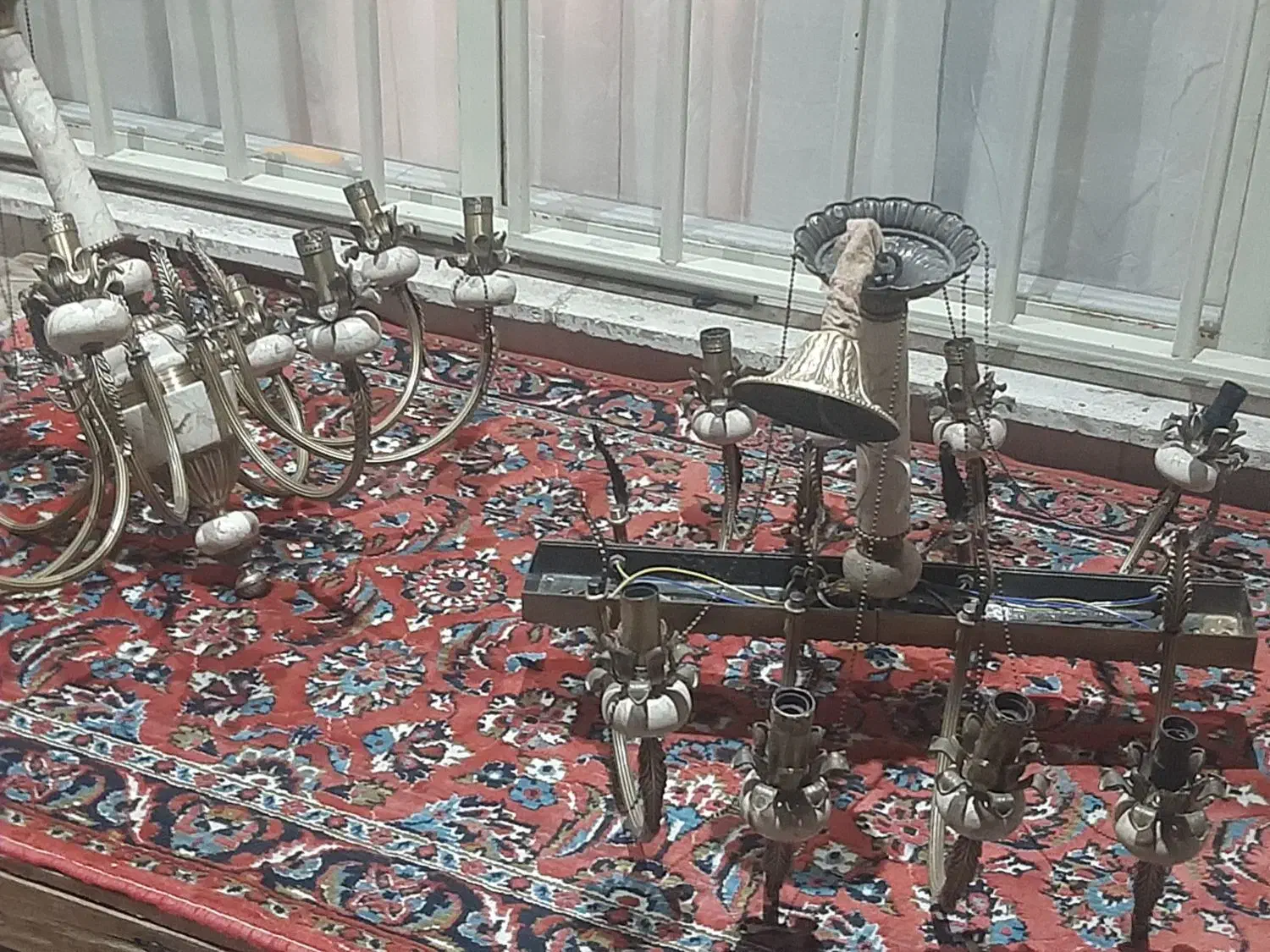 چهار تا لوستر برنجی دوتاش دیواری دوتاش ۸شعله|لوستر و چراغ آویز|کرج, برغان|دیوار