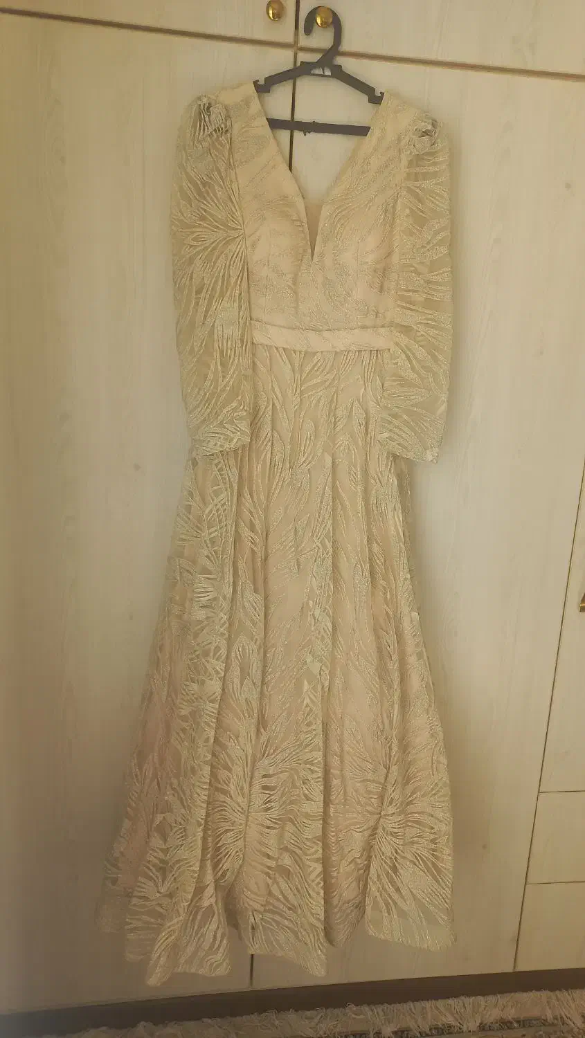 لباس مجلسی در حد نو|لباس|چادگان, |دیوار