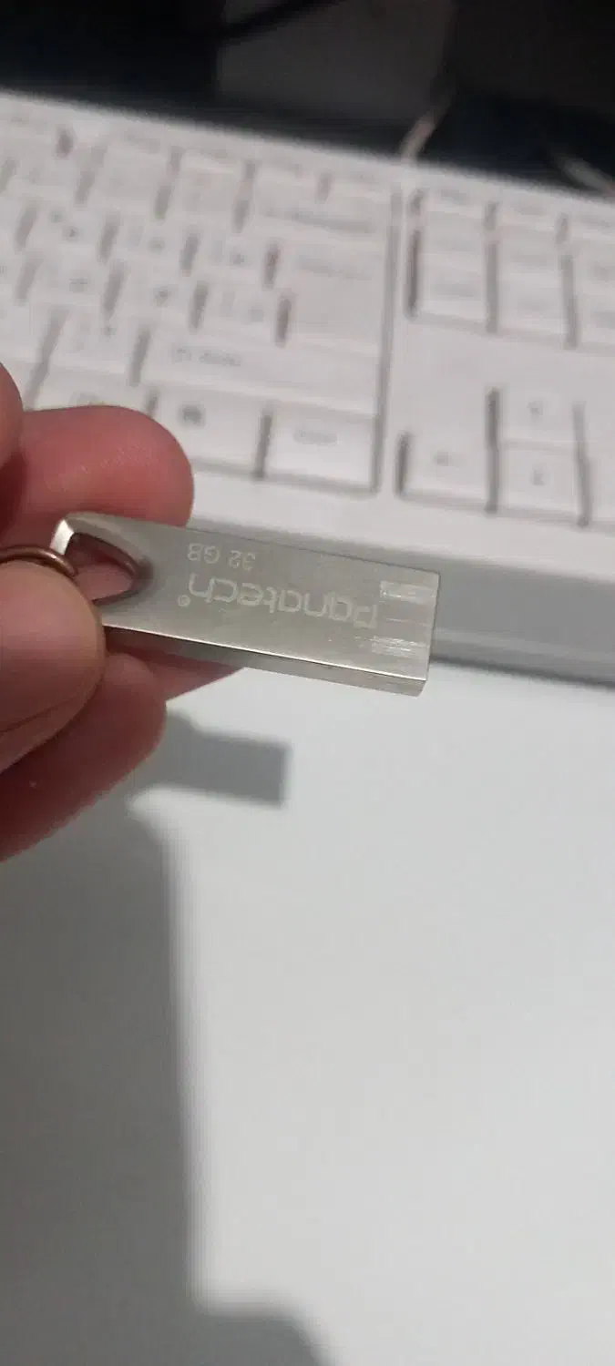 ۲ عدد فلش 64 و 32 GB گیگ|قطعات و لوازم جانبی رایانه|مشکین‌دشت, |دیوار