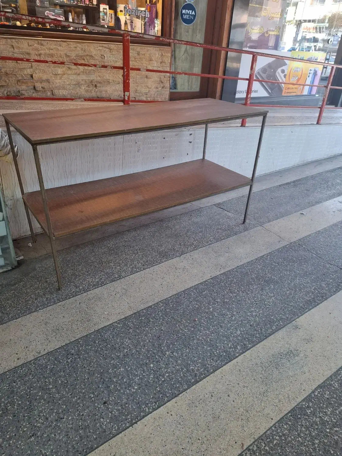 فروشگاه عسکری میز آهنی اتو میز کار میز برش|میز تحریر و کامپیوتر|رشت, بازار|دیوار