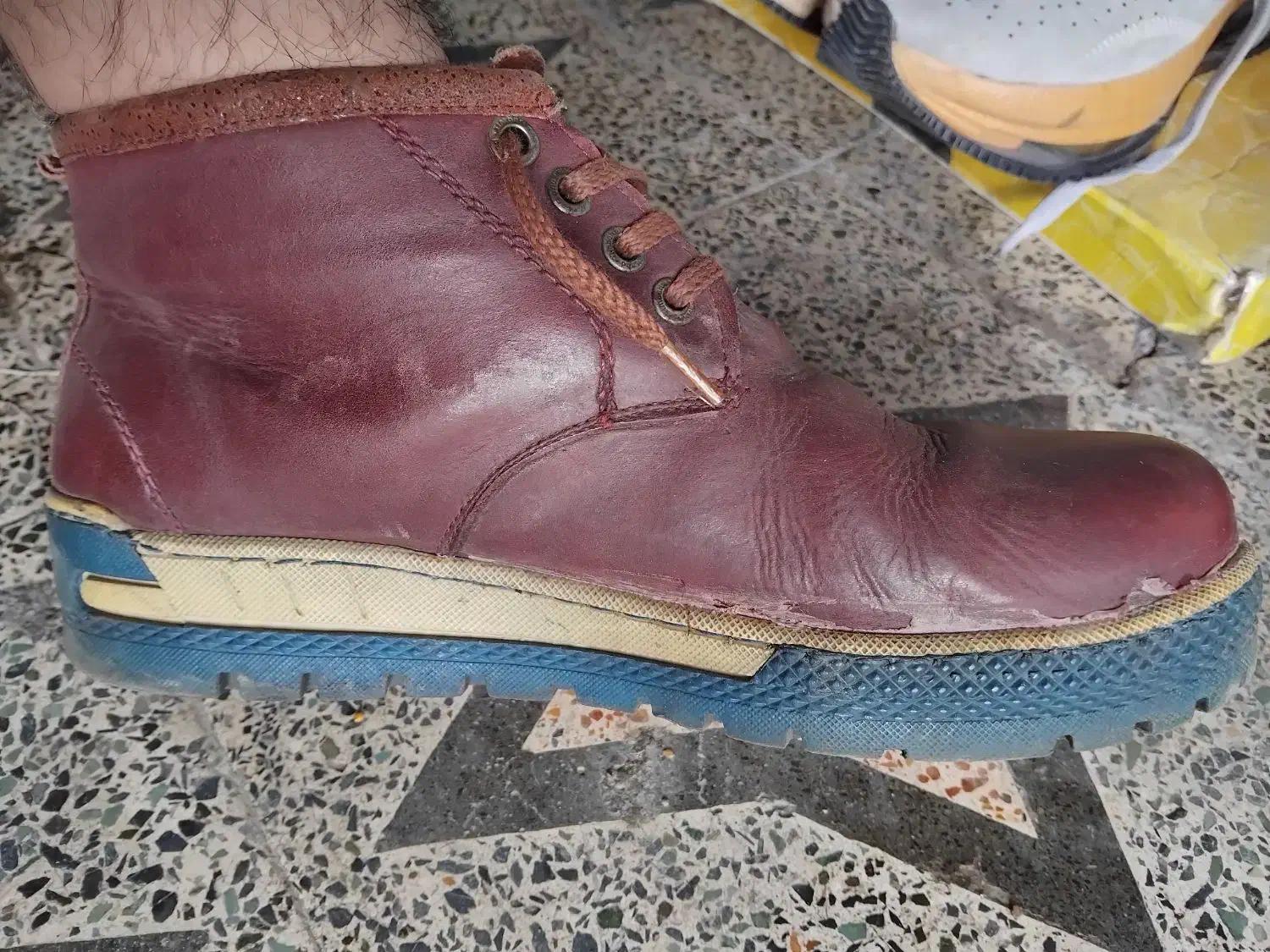 بت چرمی تمیز|کیف، کفش، کمربند|رشت, بیجارپس|دیوار