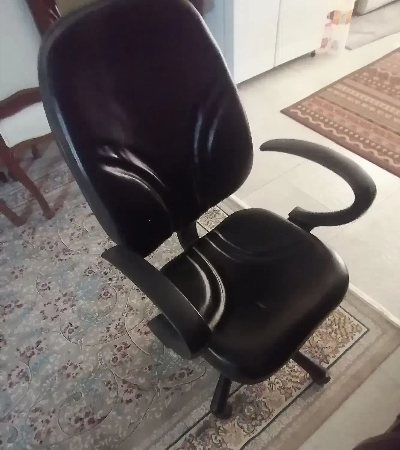 میز و صندلی گردون تحریری|میز تحریر و کامپیوتر|رودهن, |دیوار