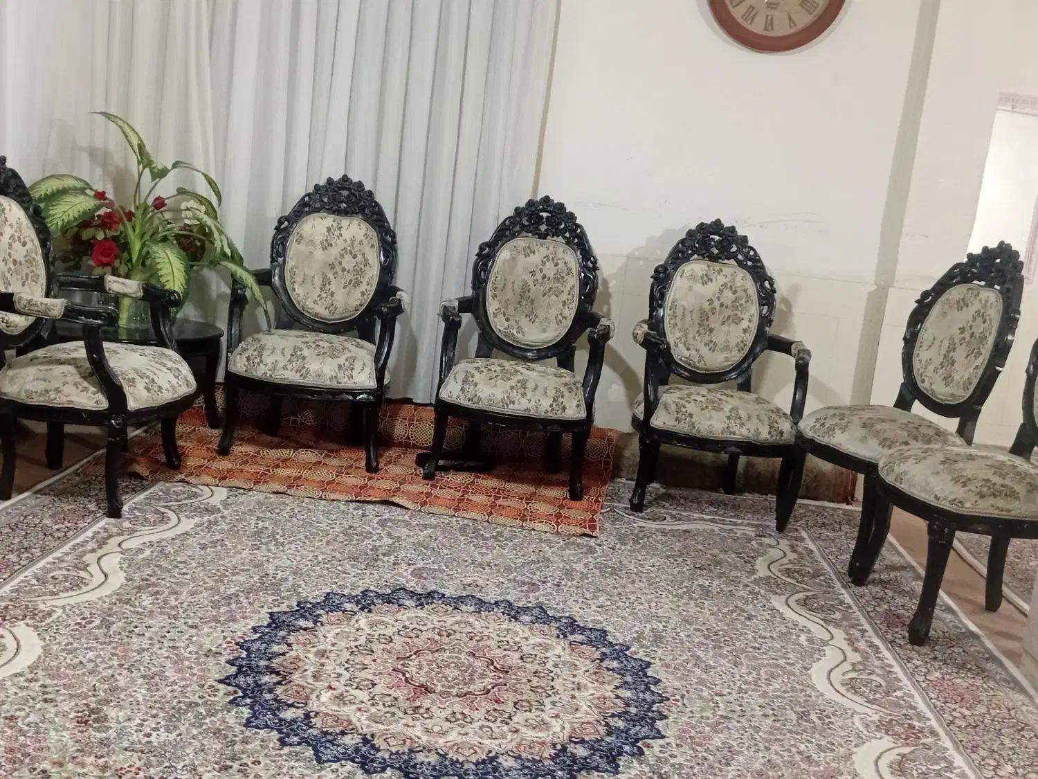 مبلمان سلطنتی|مبلمان خانگی و میز عسلی|نیشابور, هفده شهریور|دیوار