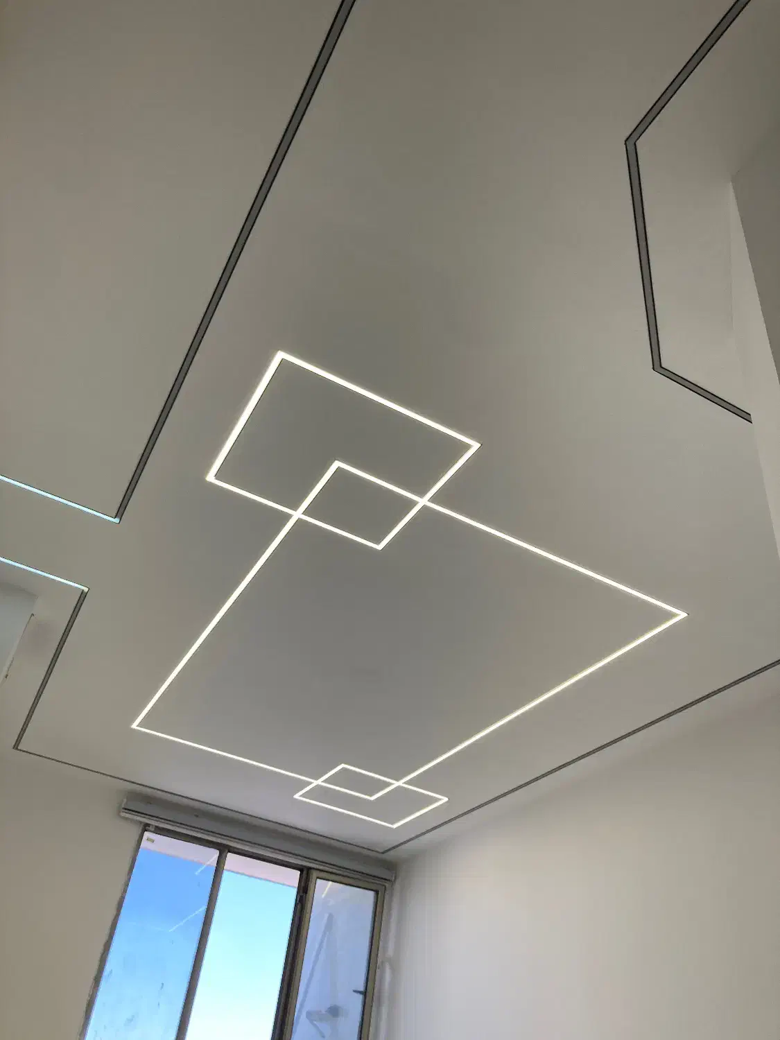 نیازمند نیرو و شاگرد برقکاری|استخدام صنعتی، فنی، مهندسی|کرمان, |دیوار