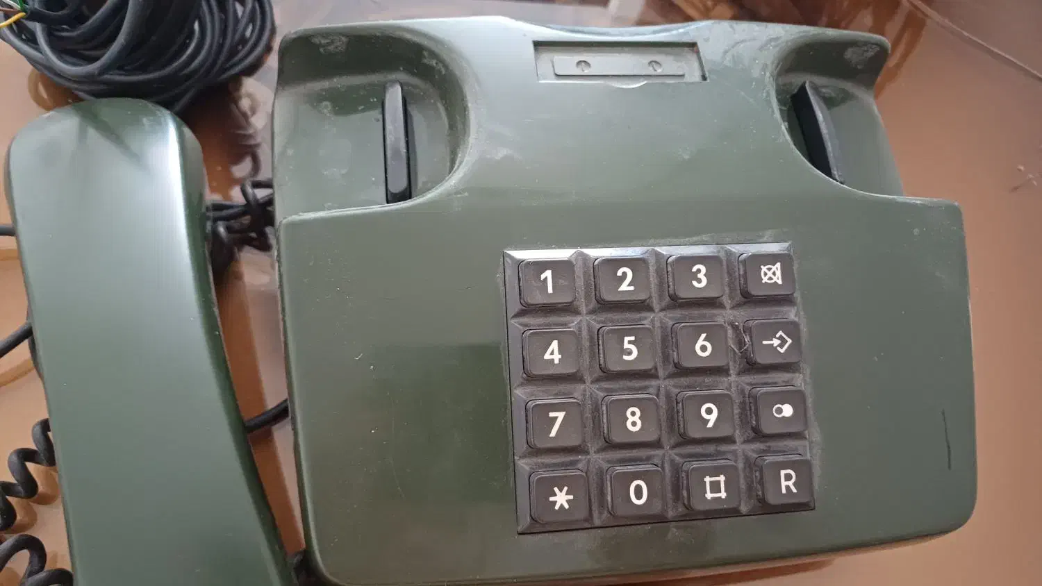 تلفن قدیمی|تلفن رومیزی|ایذه, |دیوار