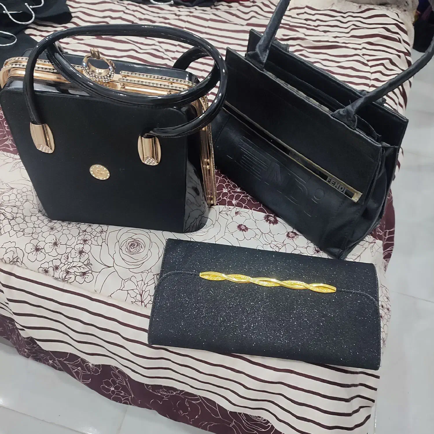 پافر و کت یلدایی و بارونی|لباس|مشهد, هفت تیر (نه دره)|دیوار