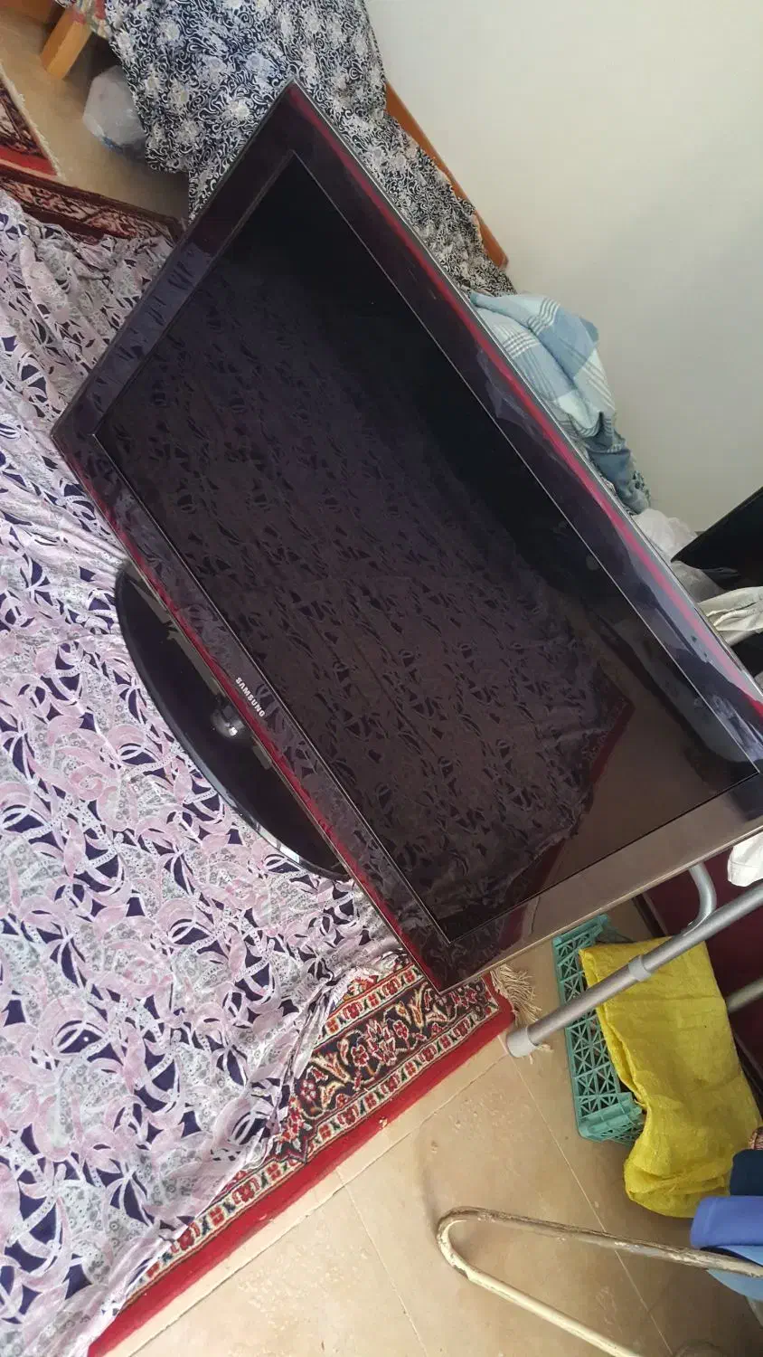 تلوزیون ال سی دی 42 اینچ سری۶ سامسونگ|تلویزیون و پروژکتور|بروجرد, |دیوار