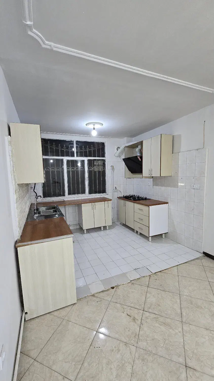 اجاره آپارتمان۵۶متر بازسازی خیابان تختی (۱خواب)