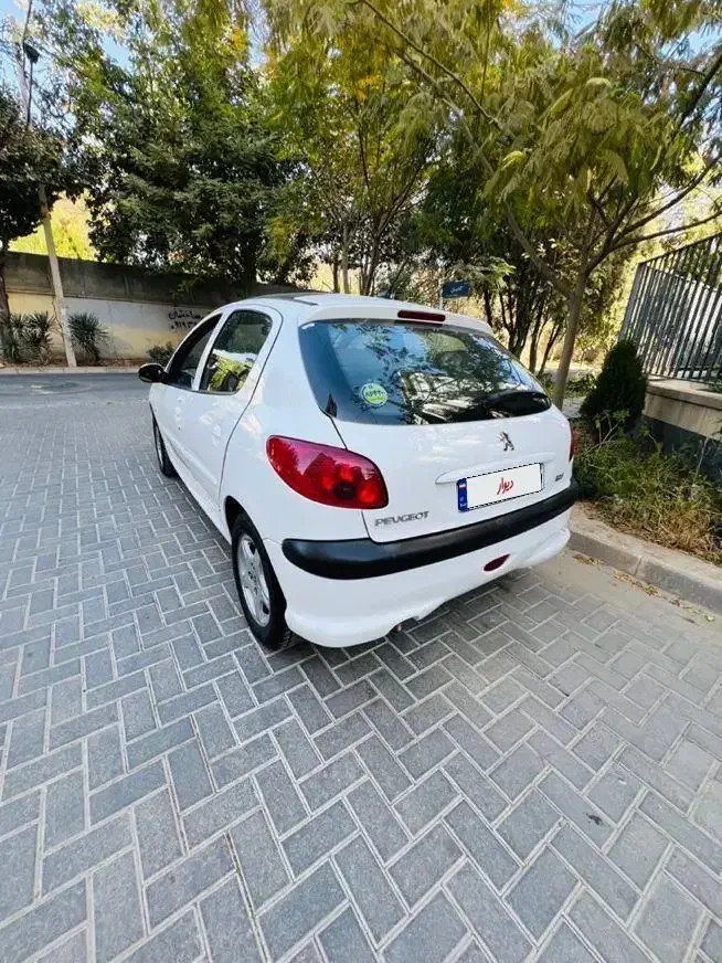 پژو ۲۰۶ تیپ سه سقف پاناروما بدون رنگ|خودرو سواری و وانت|کرج, فاز ۲ مهرشهر|دیوار