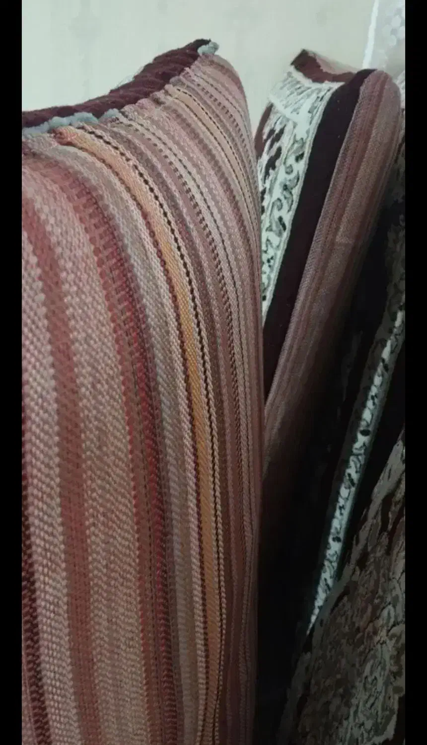 دو جفت پشتی درحدنو|پشتی|لاهیجان, شهید آوینی|دیوار