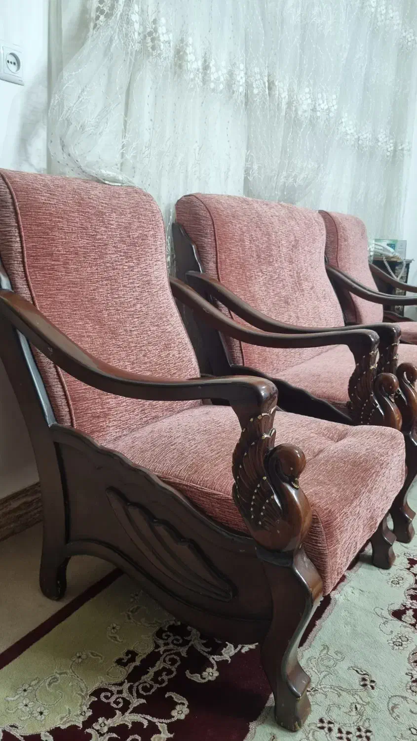 مبل چوبی با کیفیت با پارچه ترک|مبلمان خانگی و میز عسلی|فلاورجان, |دیوار